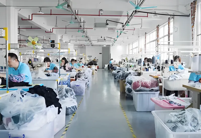 Yiwu Fashion Clothes Import And Export Co., LTD company overview - view 3