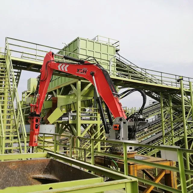 rockbreaker boom .jpg