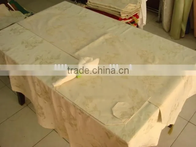 high quality polyester Jacquard cheap table cover