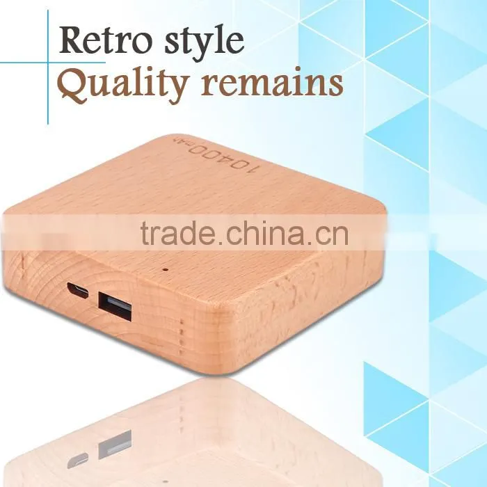 2015 Newest top quality polymer battery 10400mah reusable wood power bank