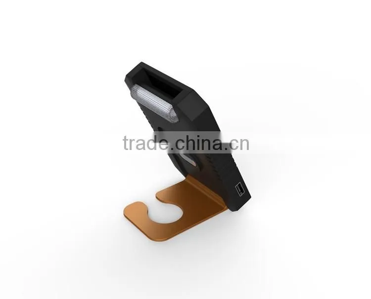 Specail metal keychain design sun power solar charger