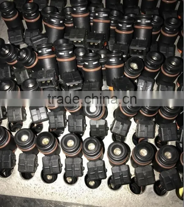 Fuel injector 7700866313 1001-542S A2C59512834 For Renault Clio MEGANE