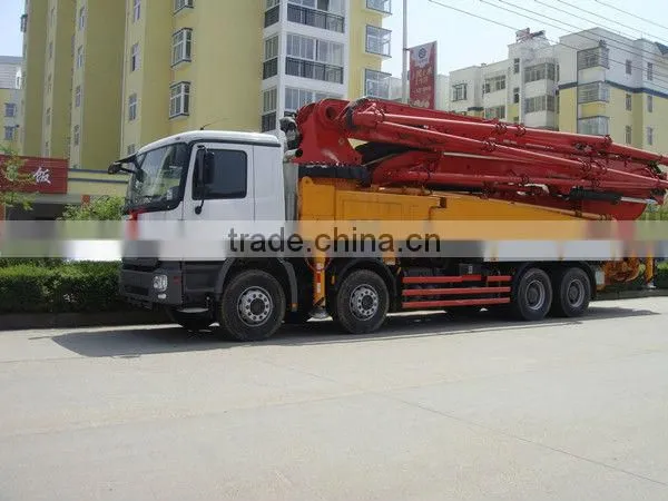 Daimler 8x4 concrete pump truck