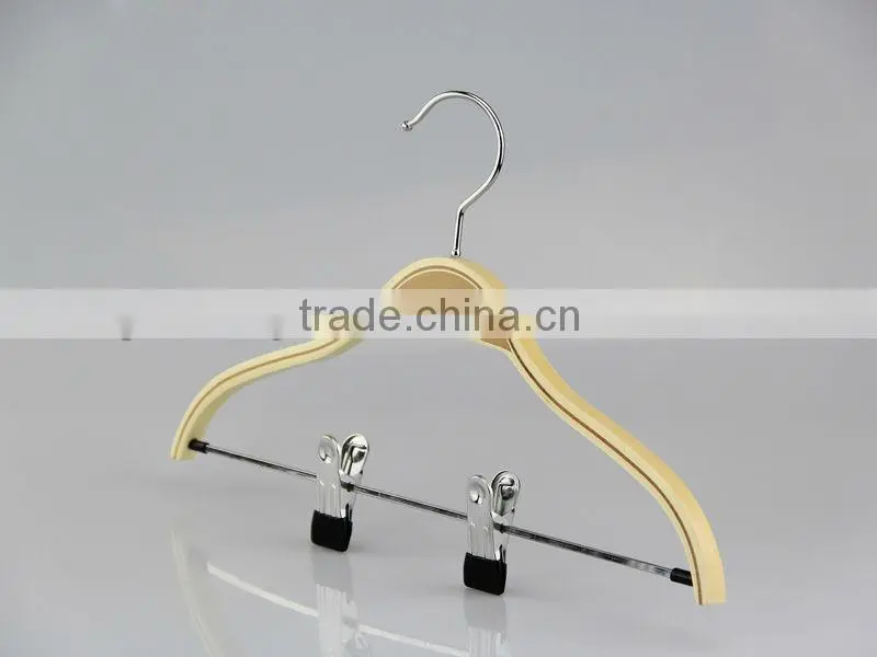WK018 wooden child hanger lamilated hanger with rubber clips