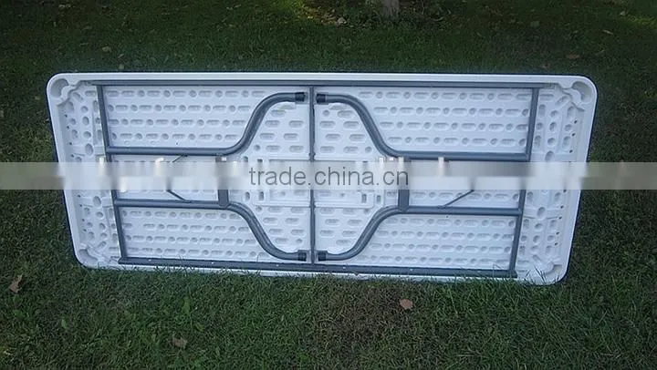 Outdoor Plastic Folding Table