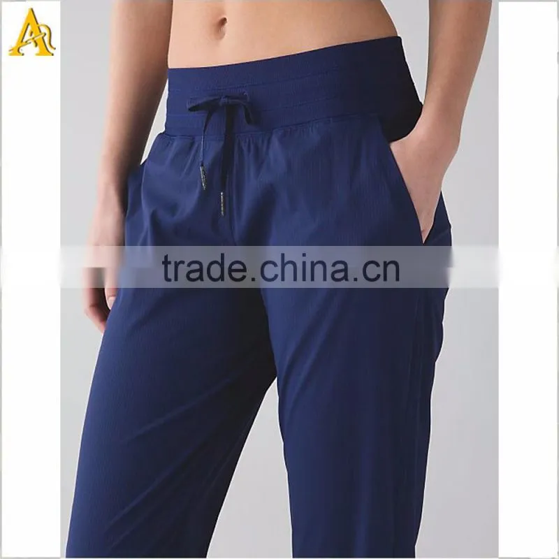 wholesale polyester material capril pants custom yoga pants