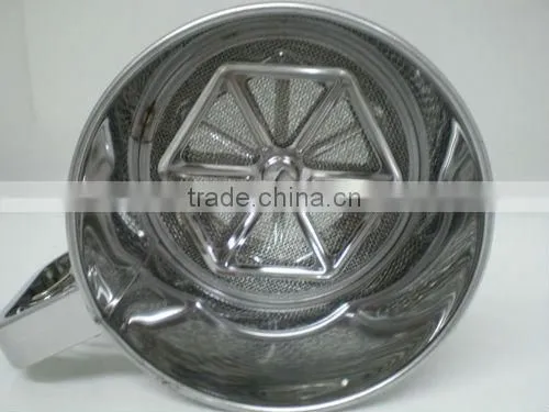 Stainless Steel Spring-Action Flour Sifter