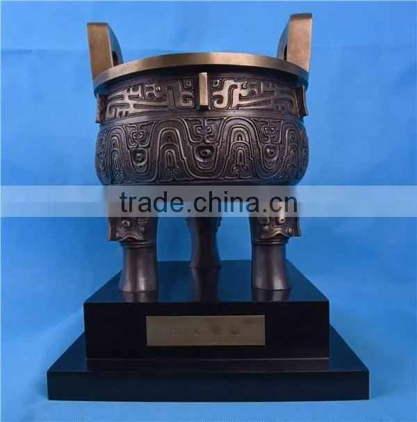 China style bronze tripod artwork/Chinese Classical Bronze tripod sculpture/Bronze Decoration