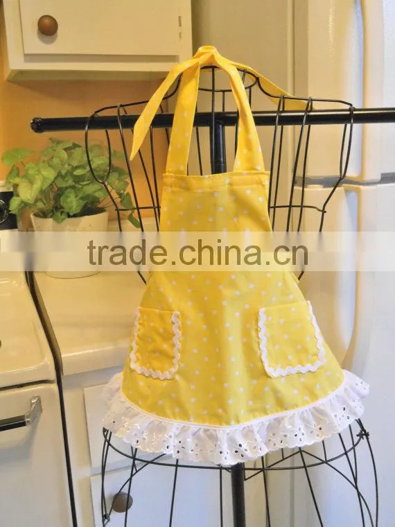 100% Cotton Baby Clothes Factory Direct Wholesale Baby Girls Polka Dot Aprons Lovely Bib for Kids