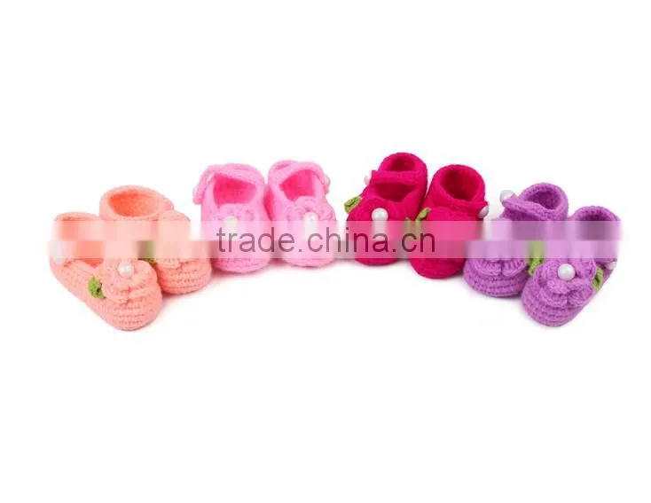 beautiful flower crochet shoes baby handkame knitting shoes