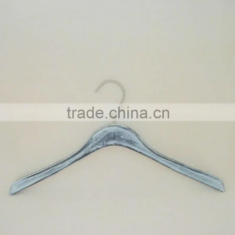 WG882 wooden shirts hanger for clothes shop