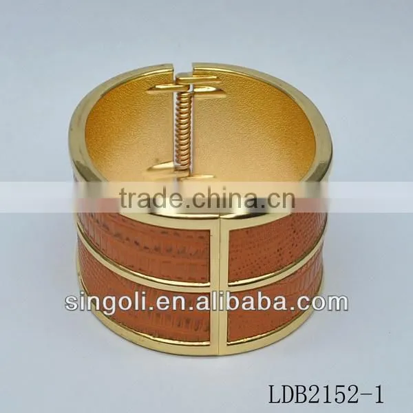Simple stylish leather wrapped bangle guys bangle
