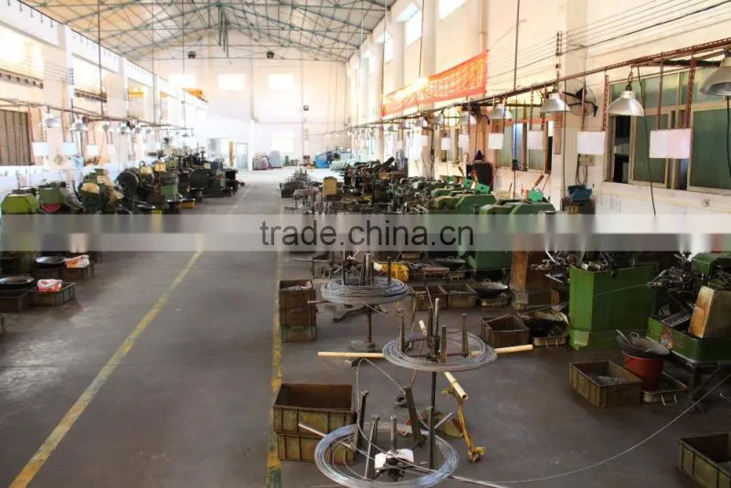 Zinc plated cross recessed pan screw assemblies swith washers