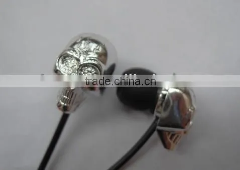 Fashional skull shape crystal earphones headsets metal earbuds