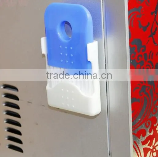 Plastic Mini Microwave Magnetic Brush
