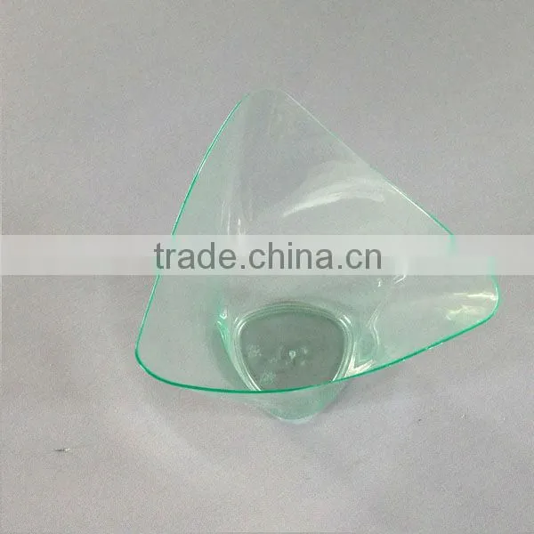 Trifoliate and clear plastic dessert cup