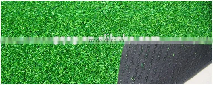 Green Polyethylene Synthetic Grass Outdoor Mat