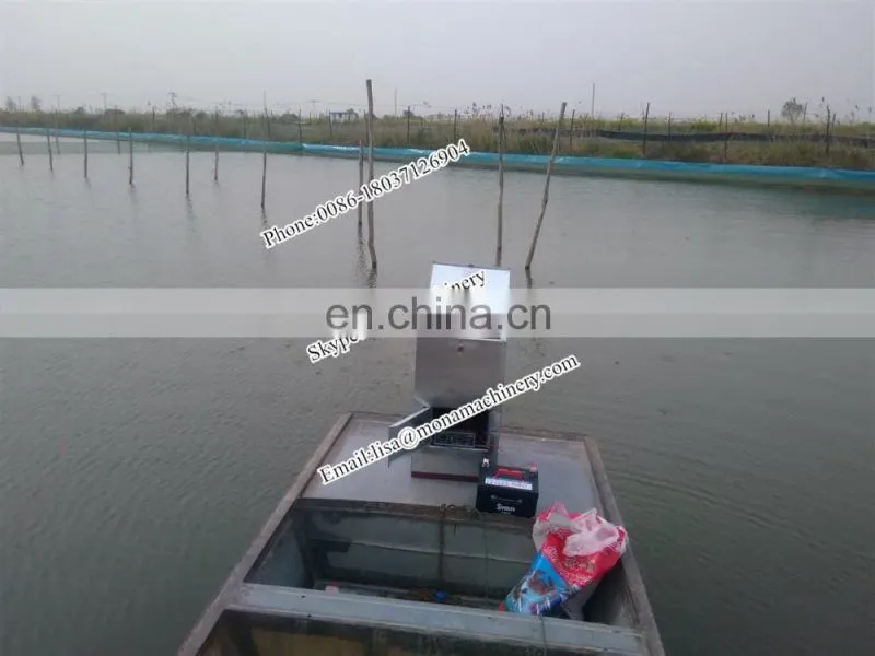 Particles material automatic fish feeder in aquaculture