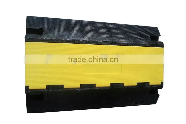 Lower Factoty Price 900*580*90mm Soft Flexible Recycled Rubber 2 Channel Cable Protectors