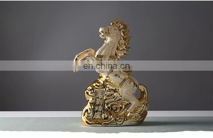 Design Custom Made 2500ml Ceramic Horse Shape Wine Bottle for Liquor/Whisky/Brandy