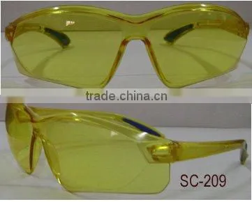 safety sunglasses compliant with ANSI Z87.1 CE EN166 AS/NZS 1337