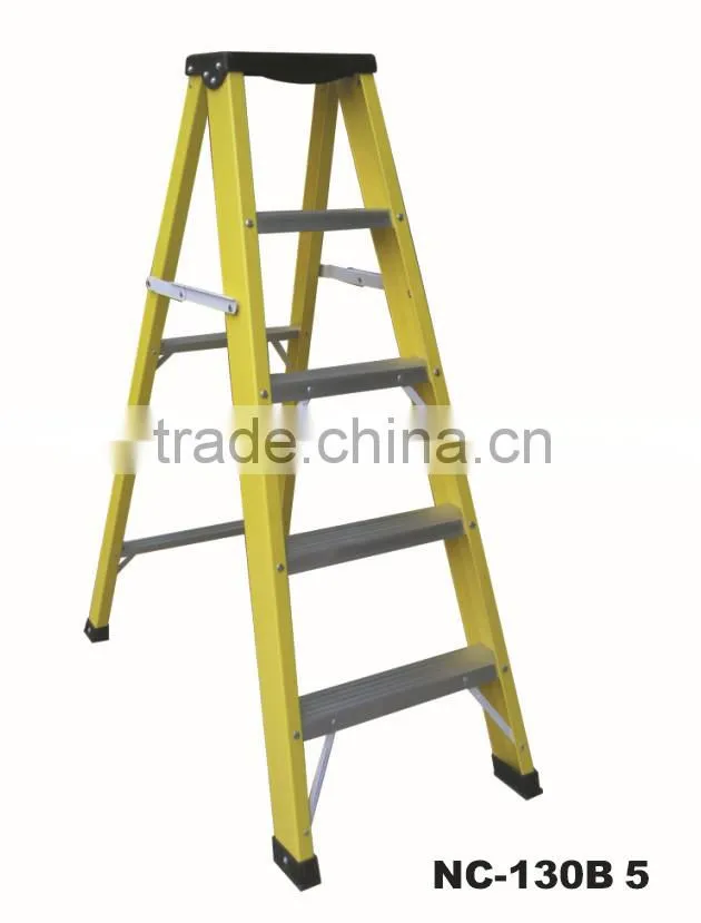 Non conductive fiberglass step ladder NC-130B6