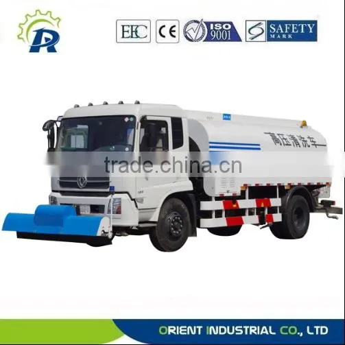 Dongfeng chassis high pressure road washing truck with ISUZU engine very convenient to add water