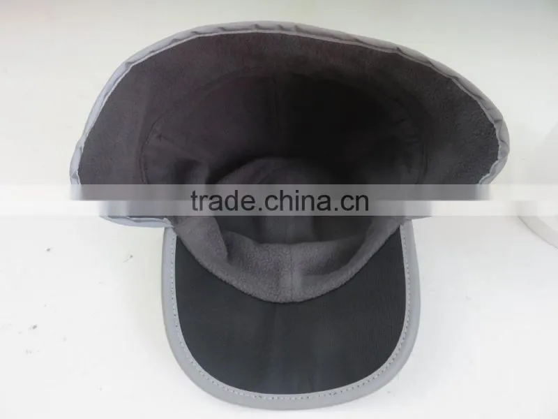 Sports Baseball Cap with Fleece Inside and Earmuff