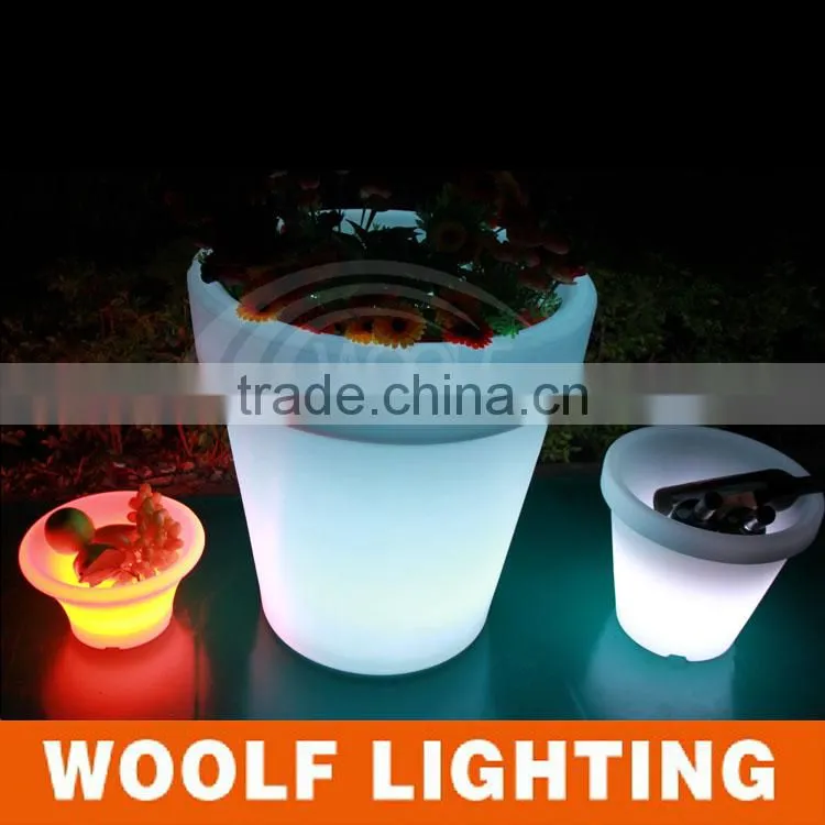Beautiful Outdoor LED Plastic Flower Pot Decorative Crystal Flower Vase Lights
