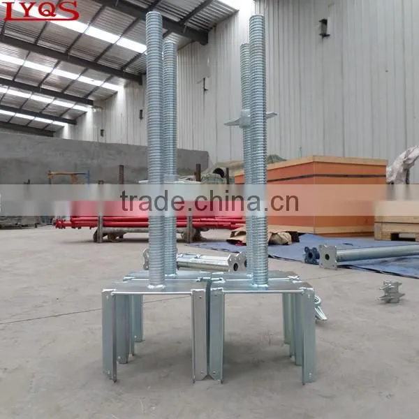 Adjustable forkhead jack scaffolding forkhead support