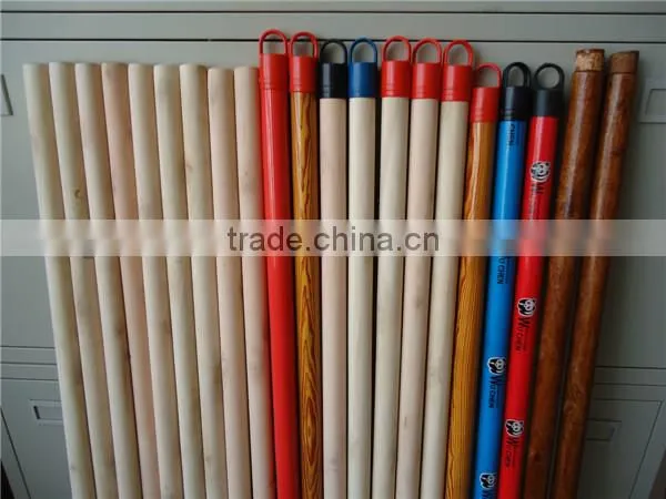 natural round wooden sticks
