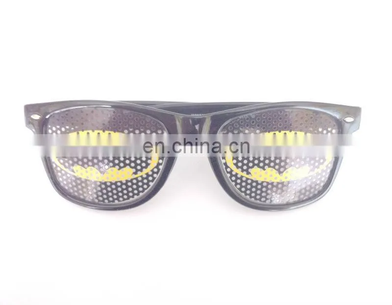 Promotional cheap sunglasses with customized Logo printed on pinhole lens