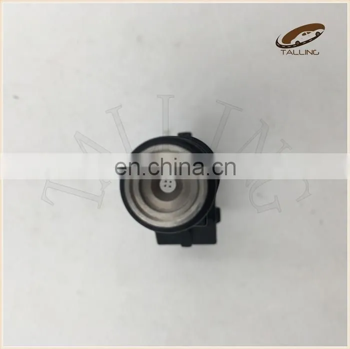 Hot Sale Factory Price Fuel Injector for Pe-uge-ot 206 307 Cit-roen Pic-assg Xsa-ra OEM 01F003A