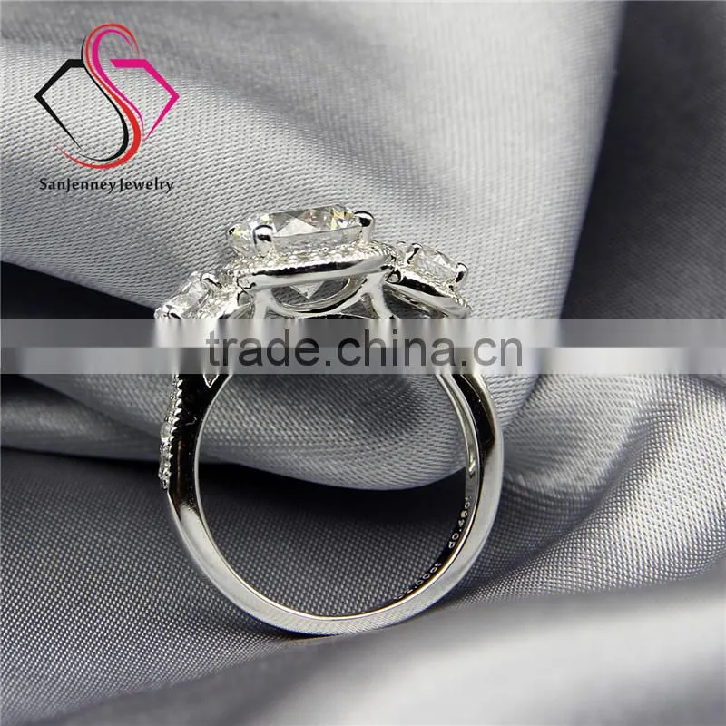 Round Cut 3-stone Halo Moissanite 2CT 8.0mm Center 14k 18k White Yellow Gold Diamond Wedding Engagement Ring
