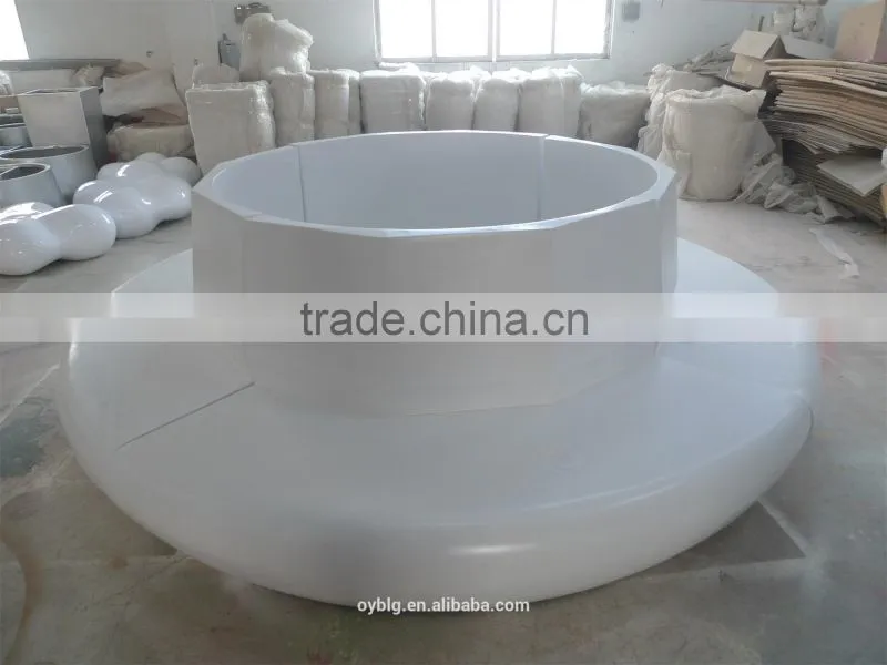Outdoor glossy fiberglass planter