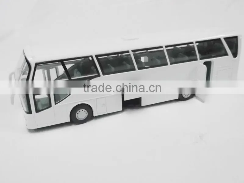 1:60 diecast metal airport pull back coach bus toy
