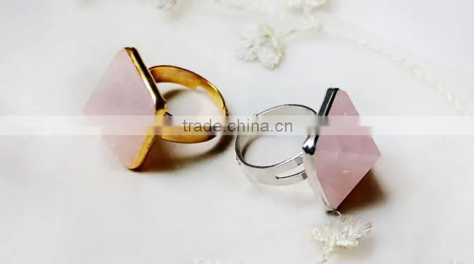 New arrival Natural pyramid rose quartz druzy ring