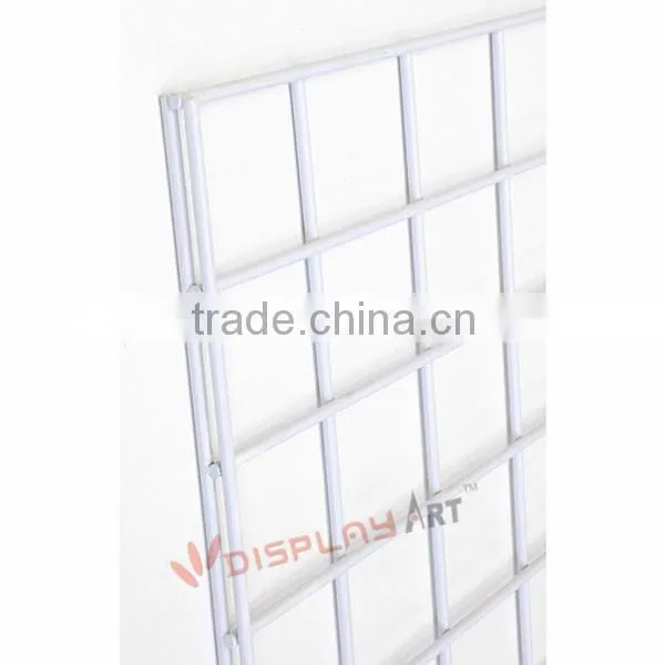 Spinner shape wire shelf