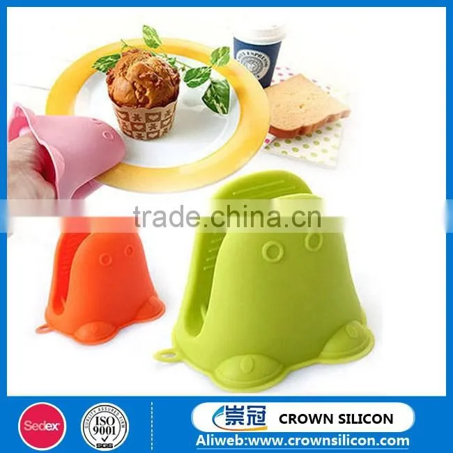 Popular Silicone Heat Resistant Cooking Glove /Crocodile Shape Silicone Glove For Cooking