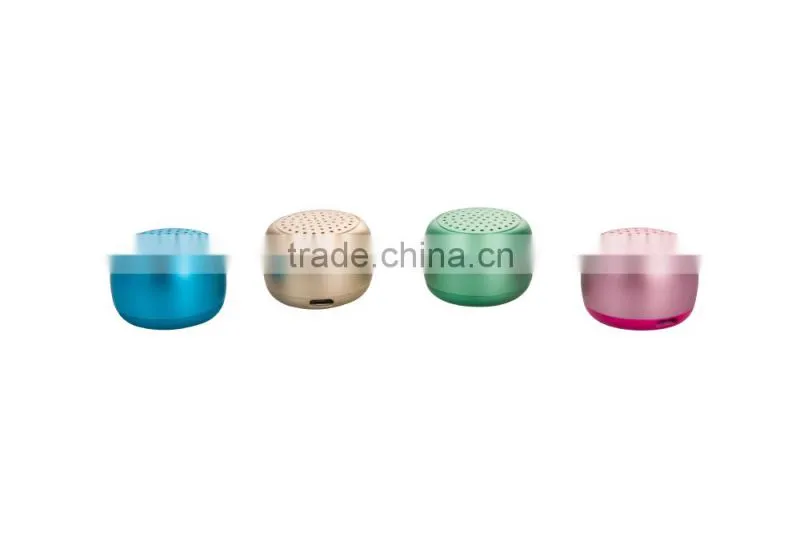 smartphone accessorie mini portable bluetooth speaker with remote shutter