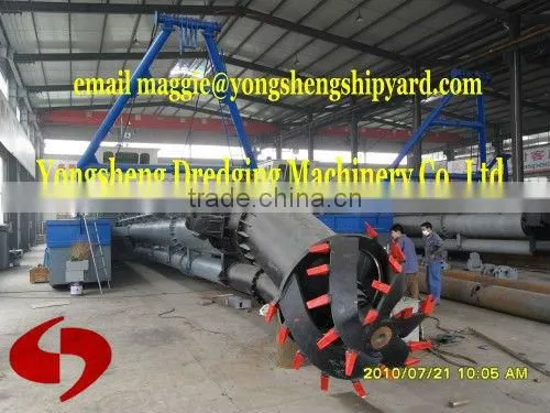 pump suction dredging vessel with hydraulic system