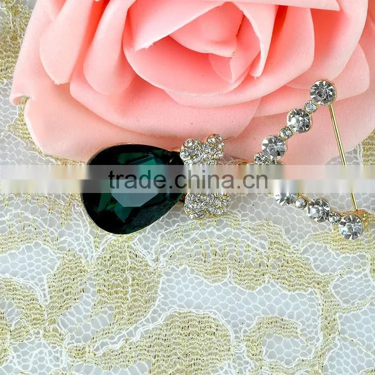 Wholesale Emerald Pedra Brooch Pin with Crystal, Silver Toned Crystal Brooches, Rhinestone Crystal Brooch Pin for wedding dress