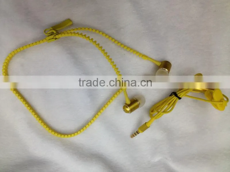 2013 NEW Fashion waterproof zip earphone with Mic