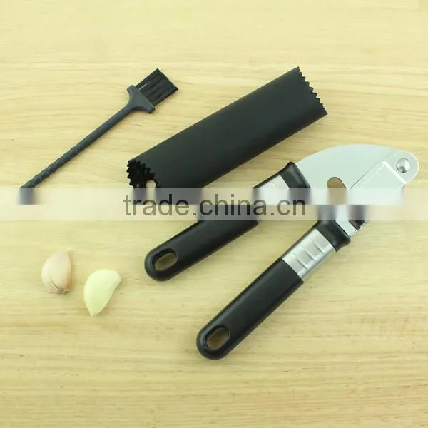 Kitchen Stainless Steel Professional Garlic Press With Cleaning Brush Set