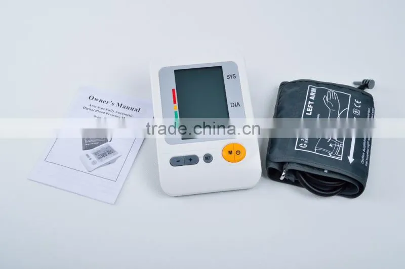 Digitl upper arm style blood pressure machine with carry bag