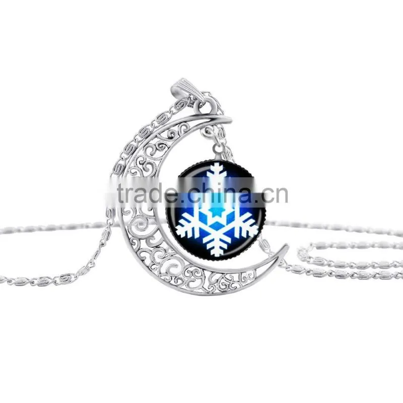 High Retro Sweater Chain Pendant Yin Yang Pattern Glass Cabochon Necklace
