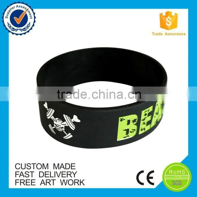 2016 newest China custom amazing embossed wristband silicone
