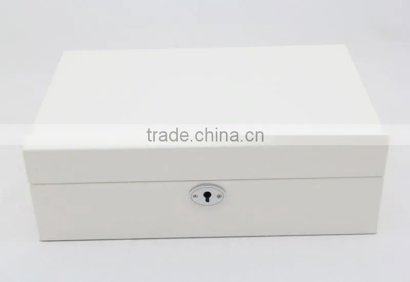 Luxury white Wooden jewelry Box wholesale