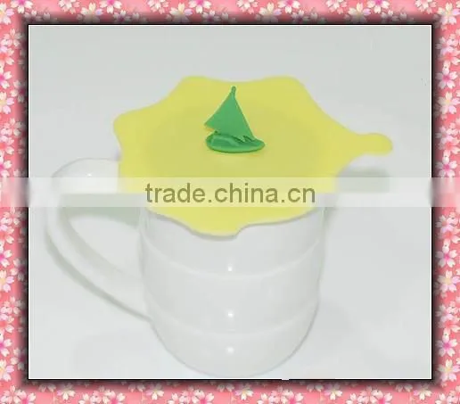 2014 New creative Cartoon thermal porcelain cup with silicone lid