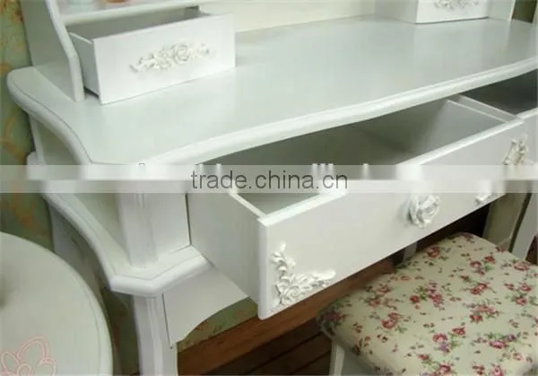 Solid Wooden Dresser Europe Style White Color Bedroom Dressers With Stool Knocked Down Package 90*38*146CM